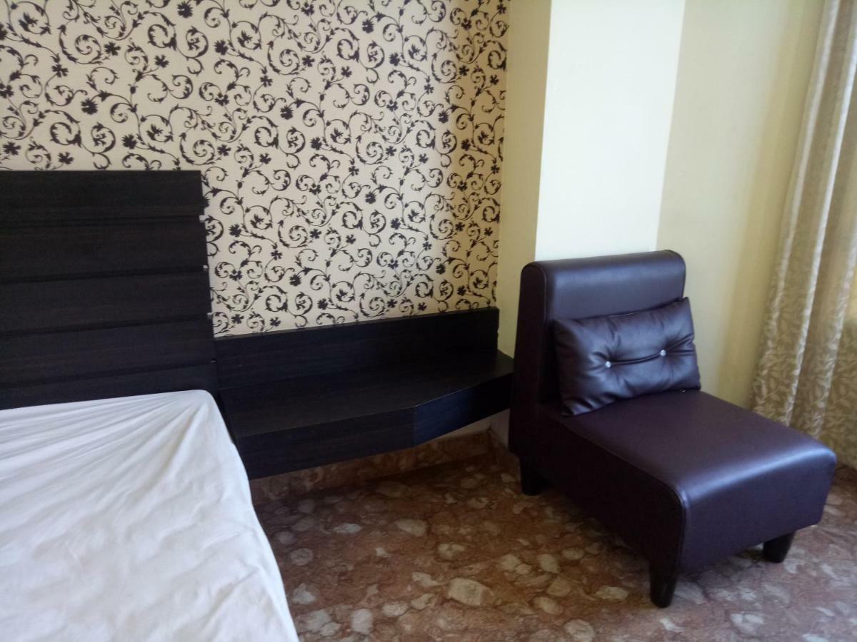 Assam Jatri Niwas Hotel Puri Kültér fotó